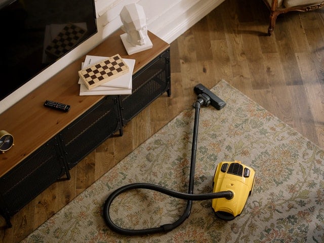 Cleaning Tools: Vacuum Cleaner