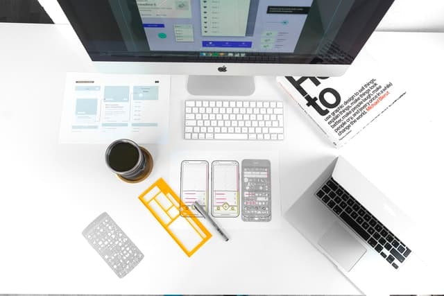 The Best Way to Organize Your Desk