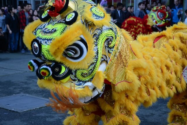 Why Do People Have Lion Dance Ceremonies?
