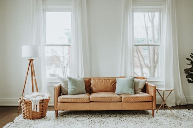 Elevate Your Small Living Room: 5 Easy Elegant Decor Tips